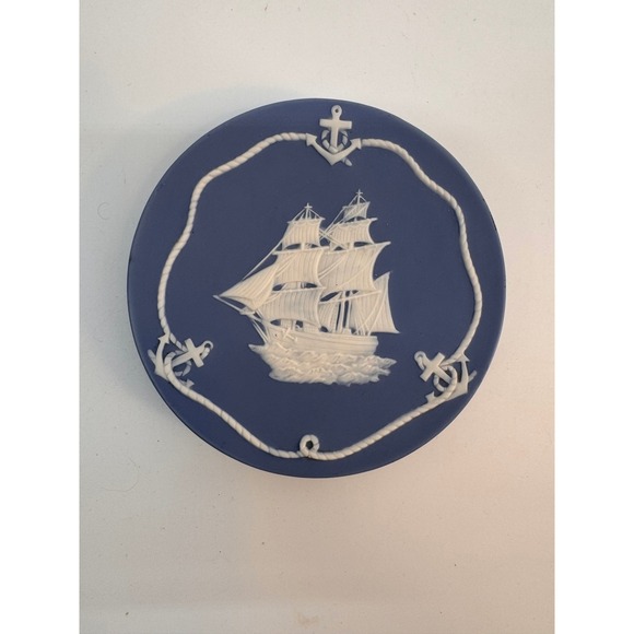 MBC Original Other - Vintage 1978 MBC Original Blue Jasperware Style Ship Wall Hanging Decanter 5"